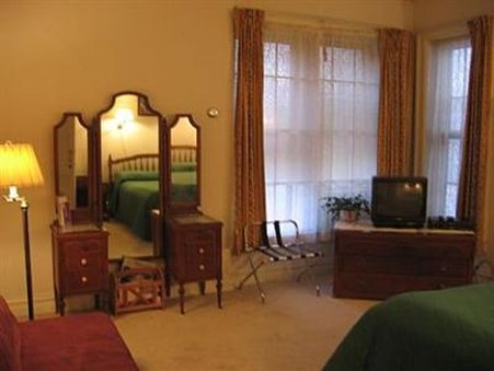 Olde Judge Mansion B & B - Troy, NY