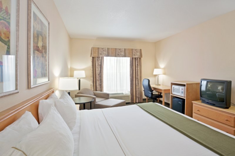 Holiday Inn Express & Suites BEND - Sisters, OR