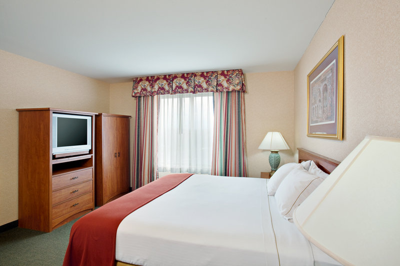 Holiday Inn Express & Suites Elk Grove Ctrl - Sacramento S - Elk Grove, CA