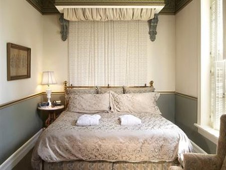 Washington House Inn - Cedarburg, WI