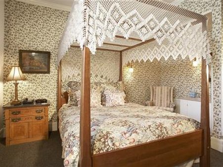 Washington House Inn - Cedarburg, WI