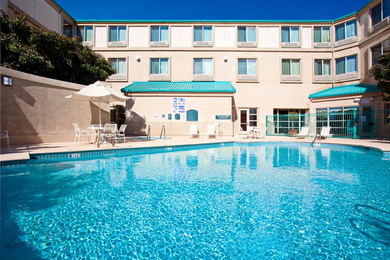 Holiday Inn Express & Suites Elk Grove Ctrl - Sacramento S - Elk Grove, CA