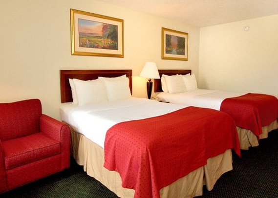 Clarion Inn & Suites - Dothan, AL