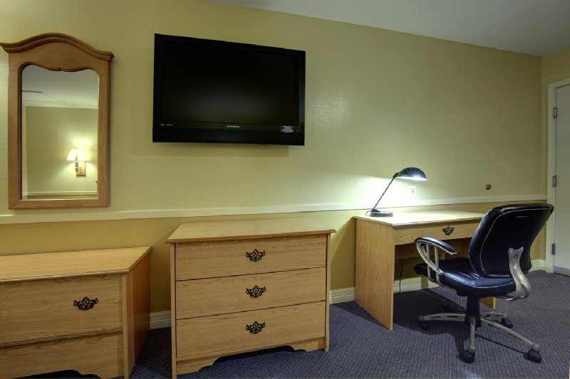 Americas Best Value Inn - Edinburg, TX