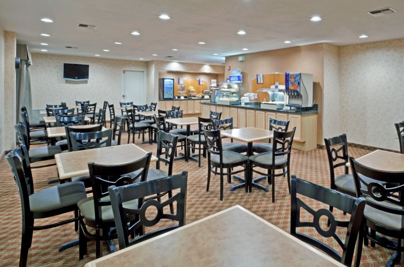 Holiday Inn Express & Suites BEND - Sisters, OR