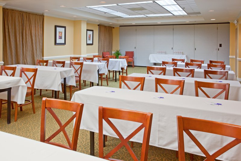 Holiday Inn Express HOUSTON SOUTHWEST - SUGAR LAND - Needville, TX