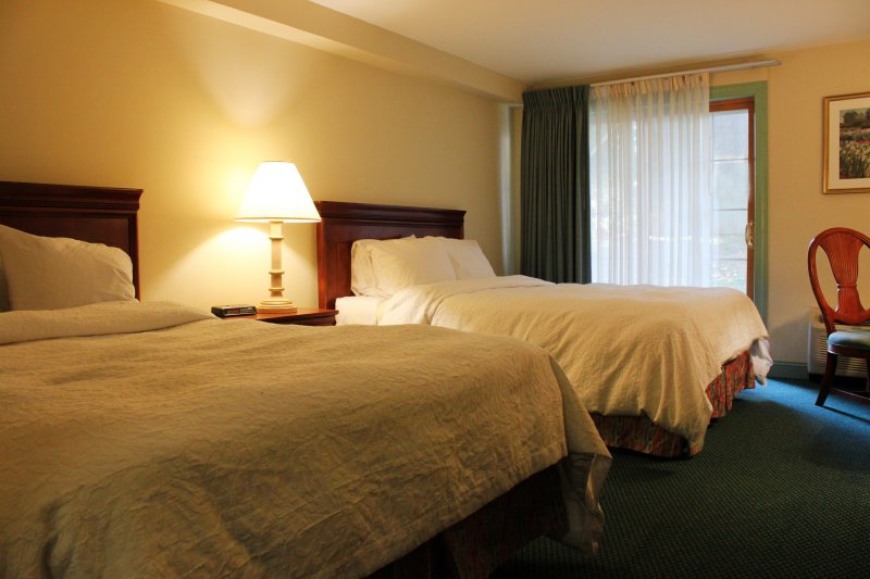 Yankee Inn Home Comfort - Lenox, MA