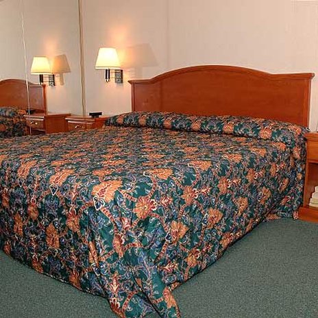 Capri Lynbrook Motor Inn - Lynbrook, NY