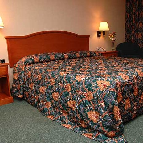Capri Lynbrook Motor Inn - Lynbrook, NY