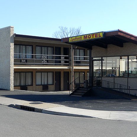 Capri Lynbrook Motor Inn - Lynbrook, NY