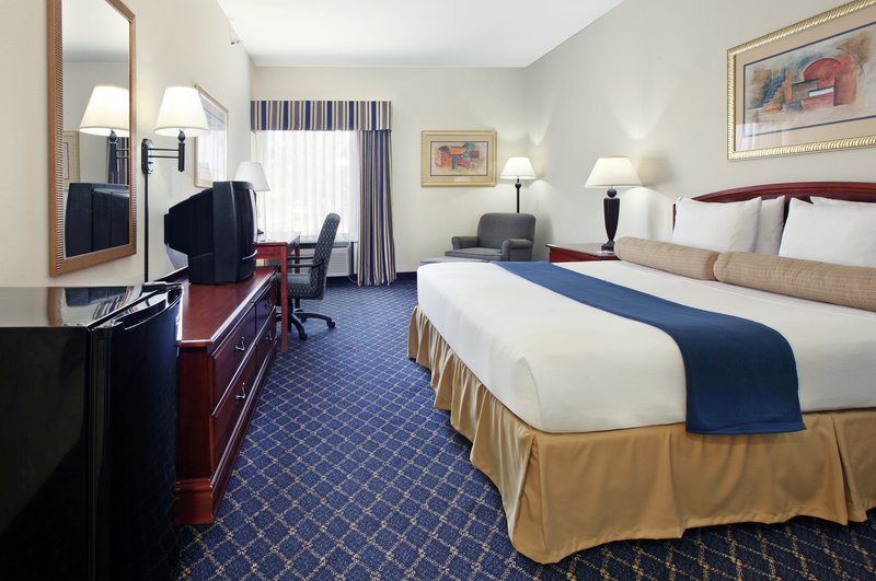 Holiday Inn Express - Bryant, AR