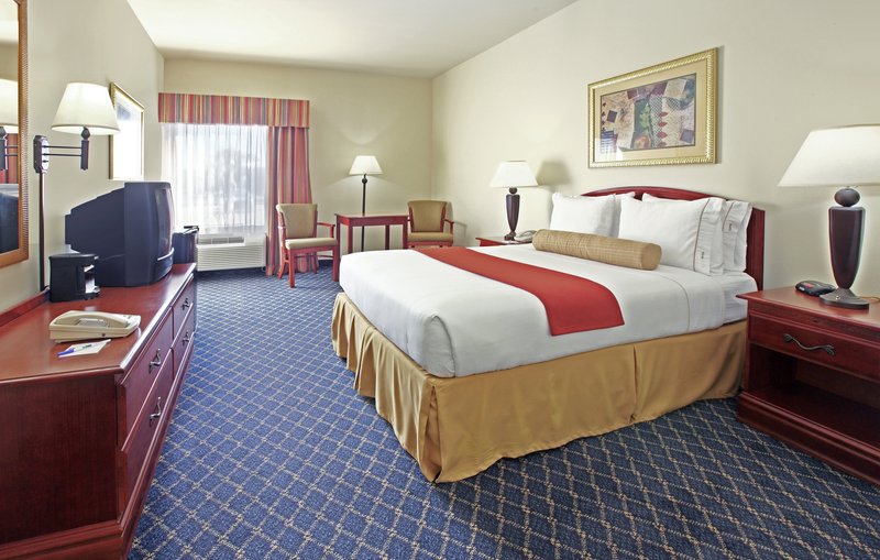 Holiday Inn Express - Bryant, AR