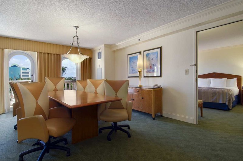 Hilton-Naples - Naples, FL