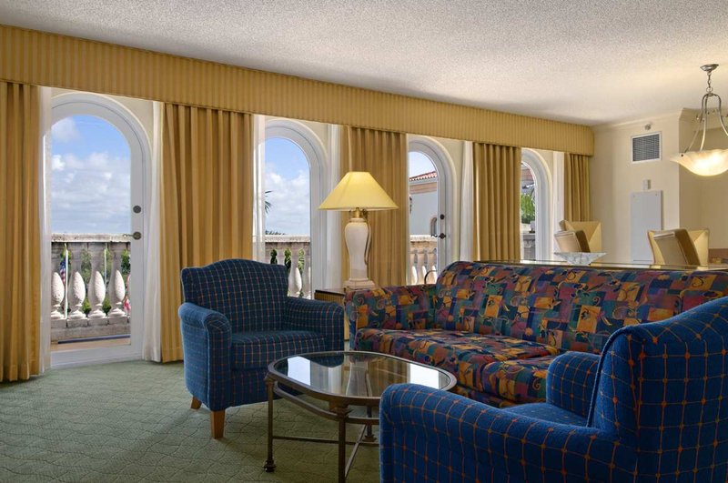 Hilton-Naples - Naples, FL