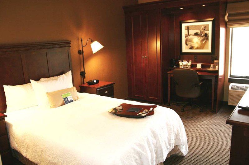 Hampton Inn Appleton-Fox River Mall Area - Appleton, WI