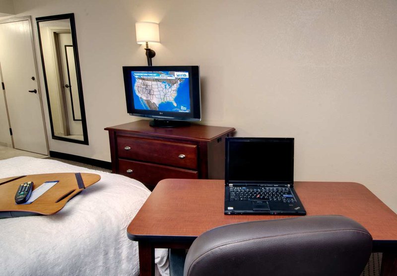 Hampton Inn Appleton-Fox River Mall Area - Appleton, WI