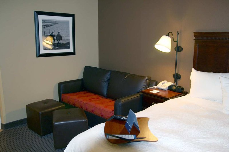 Hampton Inn Appleton-Fox River Mall Area - Appleton, WI