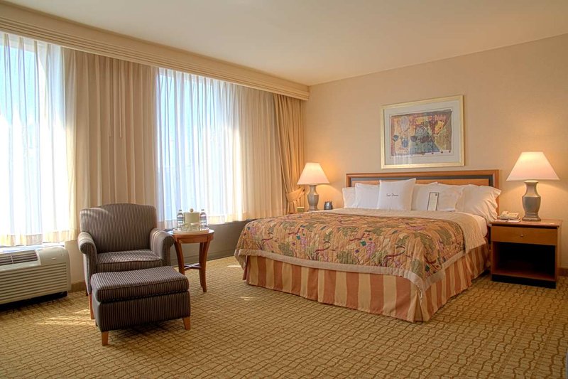 Doubletree By Hilton Hotel Atlanta Airport - Atlanta, GA