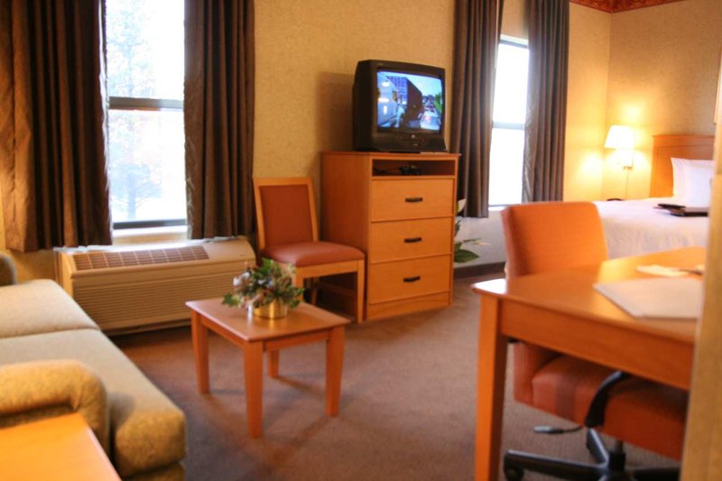 Hampton Inn & Suites Kalamazoo Oshtemo - Kalamazoo, MI