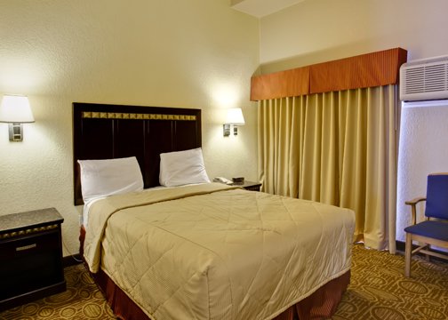 Fallbrook Lodge - Fallbrook, CA