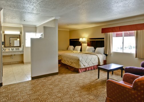 Fallbrook Lodge - Fallbrook, CA