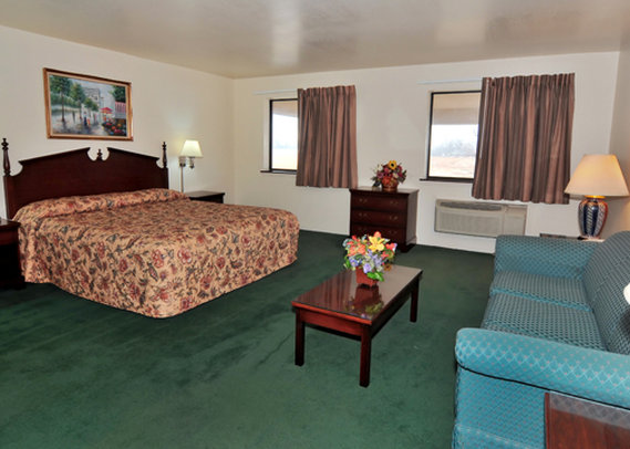 Country Hearth Inn-Dexter - Dexter, MO