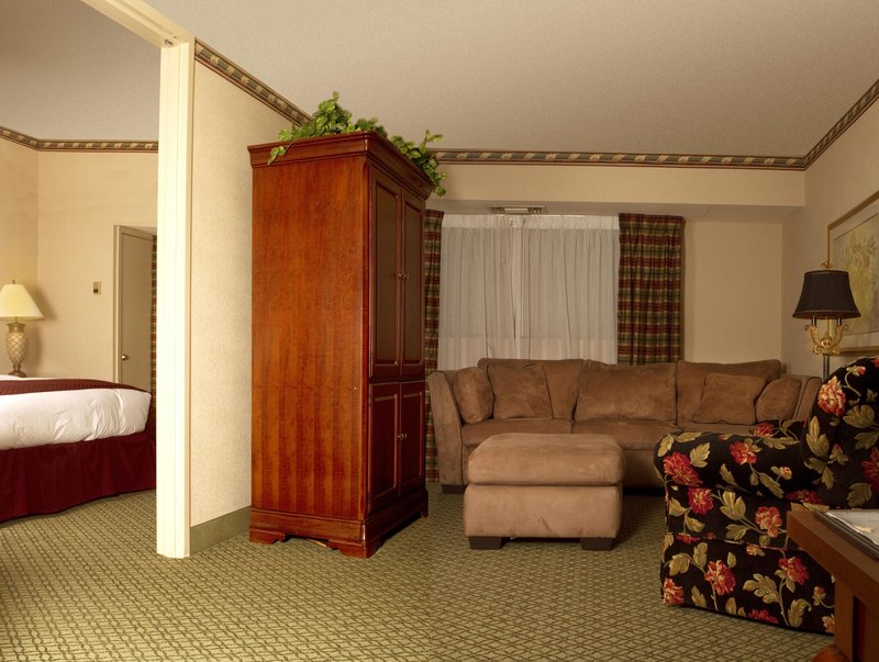 Doubletree Suites By Hilton Hotel Nashville Airport - Nashville, TN