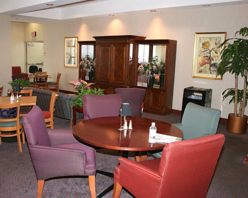 Doubletree Club By Hilton Hotel Buffalo Downtown - Buffalo, NY