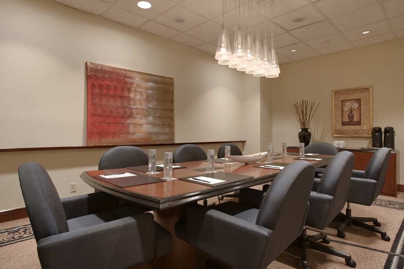 Hilton Woodland Hills/Los Angeles - Woodland Hills, CA