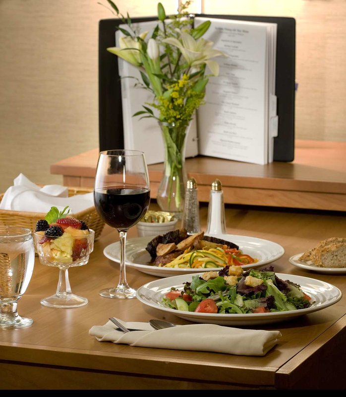Embassy Suites By Hilton Chicago O'Hare Rosemont - Rosemont, IL