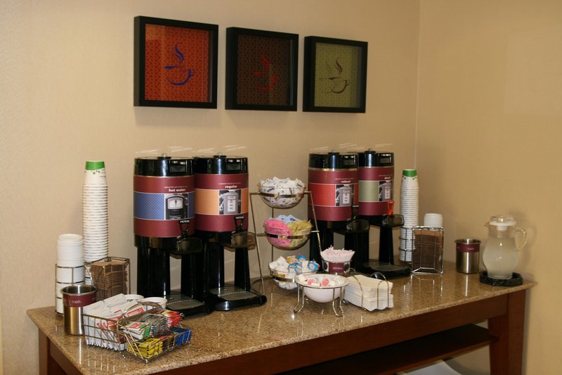 Hampton Inn Charlottesville - Charlottesville, VA