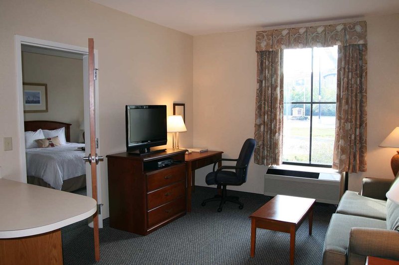 Hampton Inn Charleston-Daniel Island - Charleston, SC