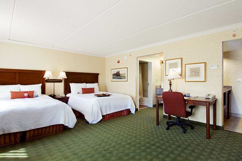 Hampton Inn & Suites Cleveland-Beachwood - Beachwood, OH