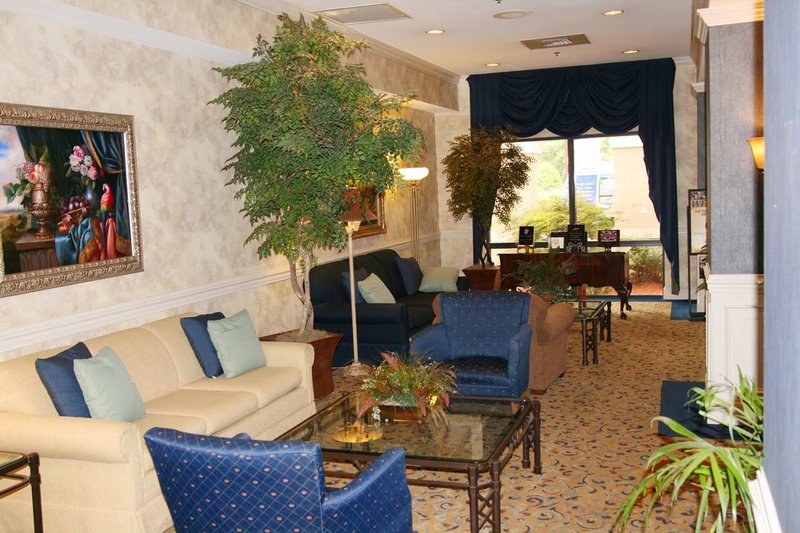 Hampton Inn & Suites - Concord, NC