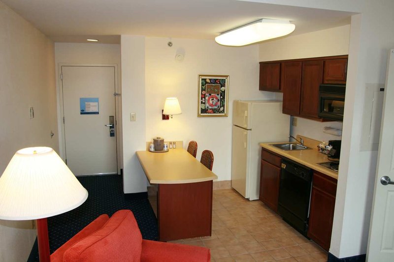 Hampton Inn & Suites - Concord, NC