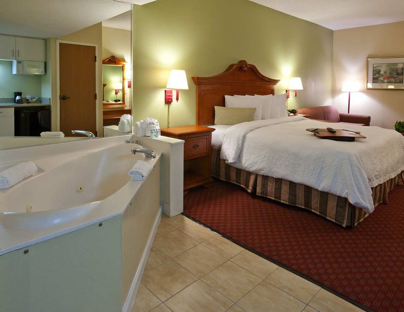 Hampton Inn Charlotte/Matthews - Matthews, NC