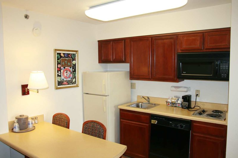 Hampton Inn & Suites - Concord, NC