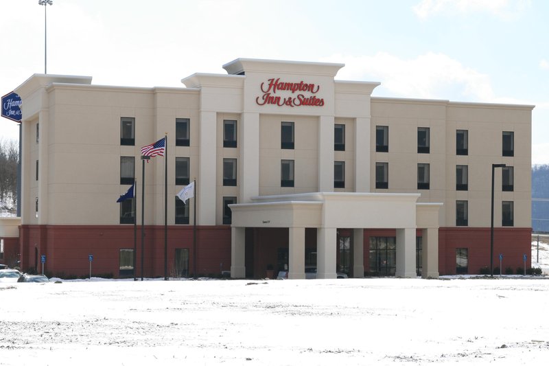Hampton Inn & Suites Wilder - Newport, KY