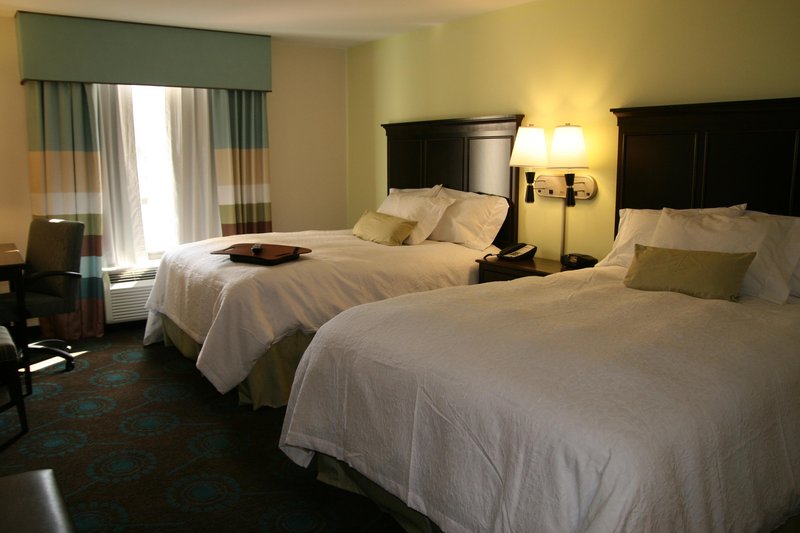 Hampton Inn & Suites Wilder - Newport, KY