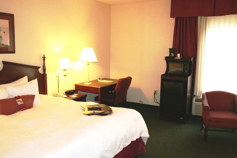 Hampton Inn Eden - Eden, NC