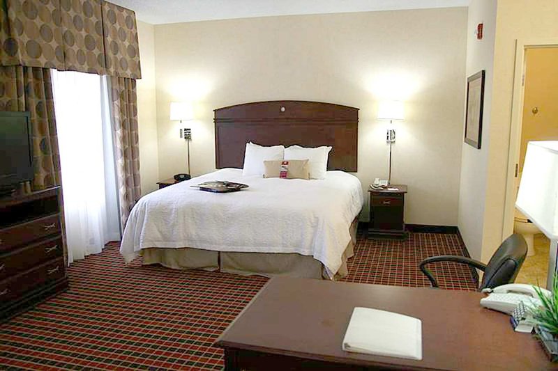 Hampton Inn & Suites Dayton-Airport - Englewood, OH