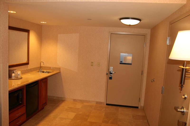 Hampton Inn-Dubuque - Dubuque, IA