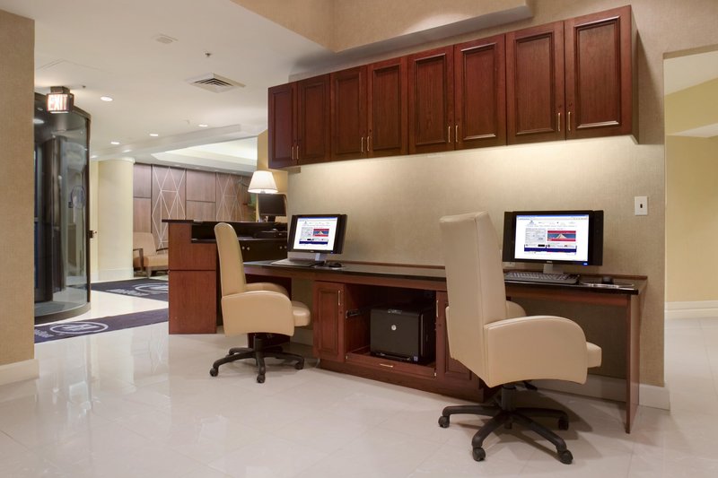 Hilton-Arlington - Arlington, VA