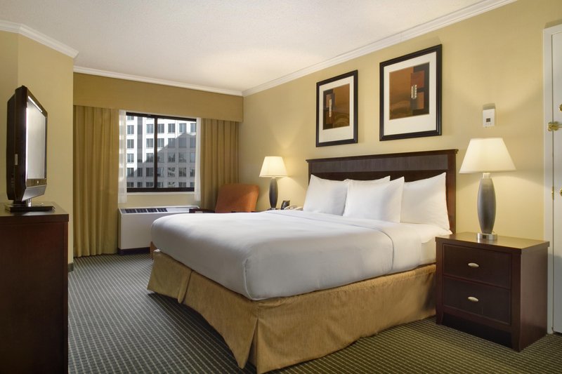 Hilton-Arlington - Arlington, VA