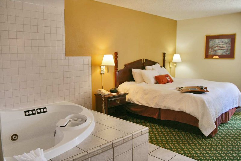 Hampton Inn Decatur - Decatur, AL