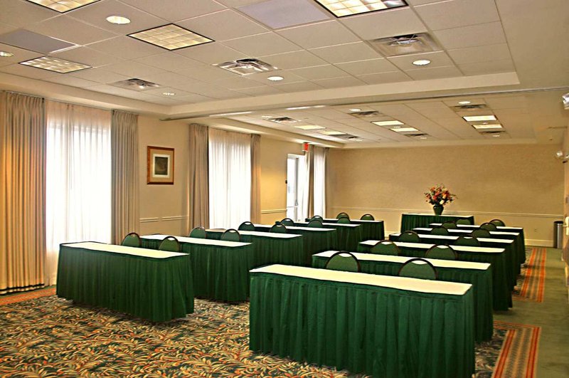 Hilton Garden Inn Detroit Metro Airport - Romulus, MI