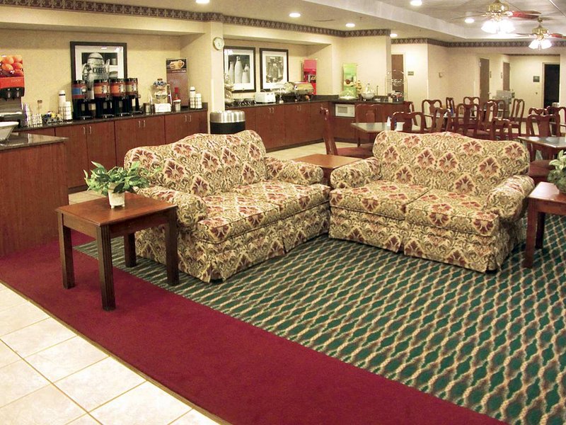 Hampton Inn Dickson - Dickson, TN