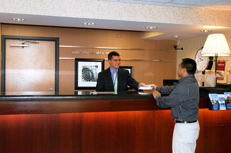 Hampton Inn Des Moines-Airport - Des Moines, IA