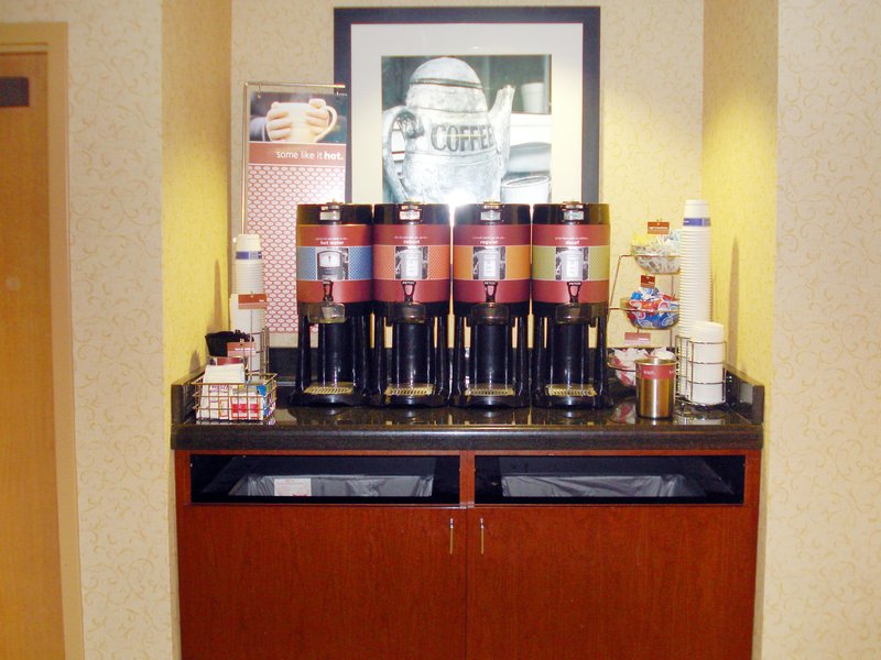 Hampton Inn Des Moines-Airport - Des Moines, IA