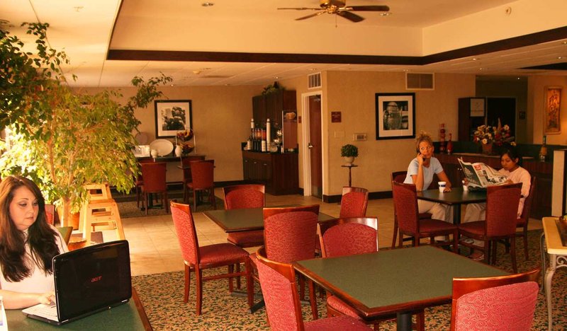 Hampton Inn-Dry Ridge - Dry Ridge, KY